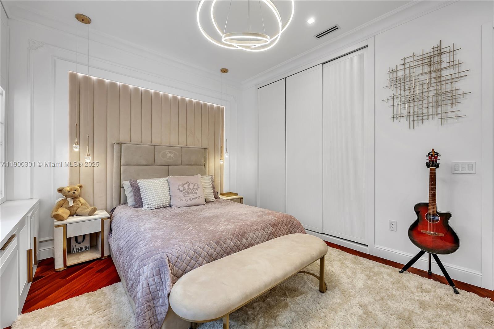 1594 Shoreline Way Hollywood, FL 33019