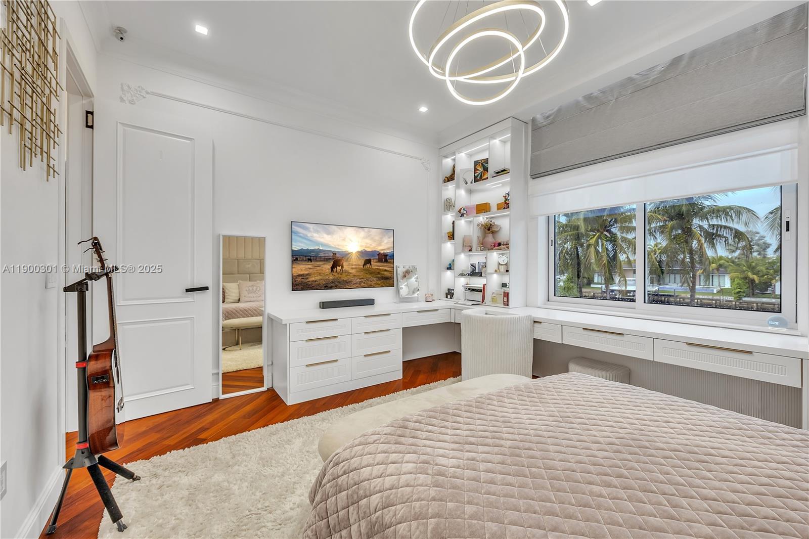 1594 Shoreline Way Hollywood, FL 33019