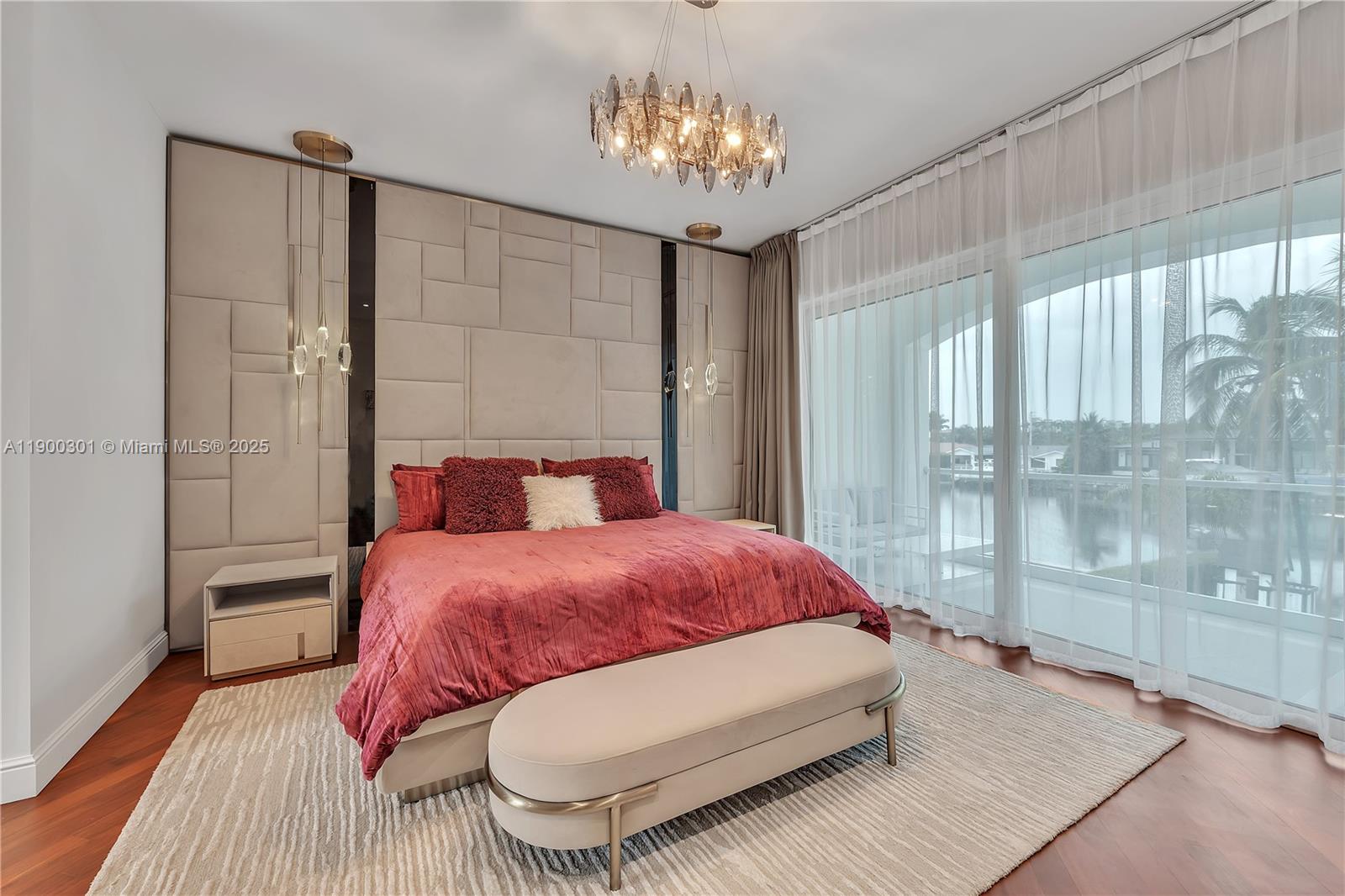 1594 Shoreline Way Hollywood, FL 33019