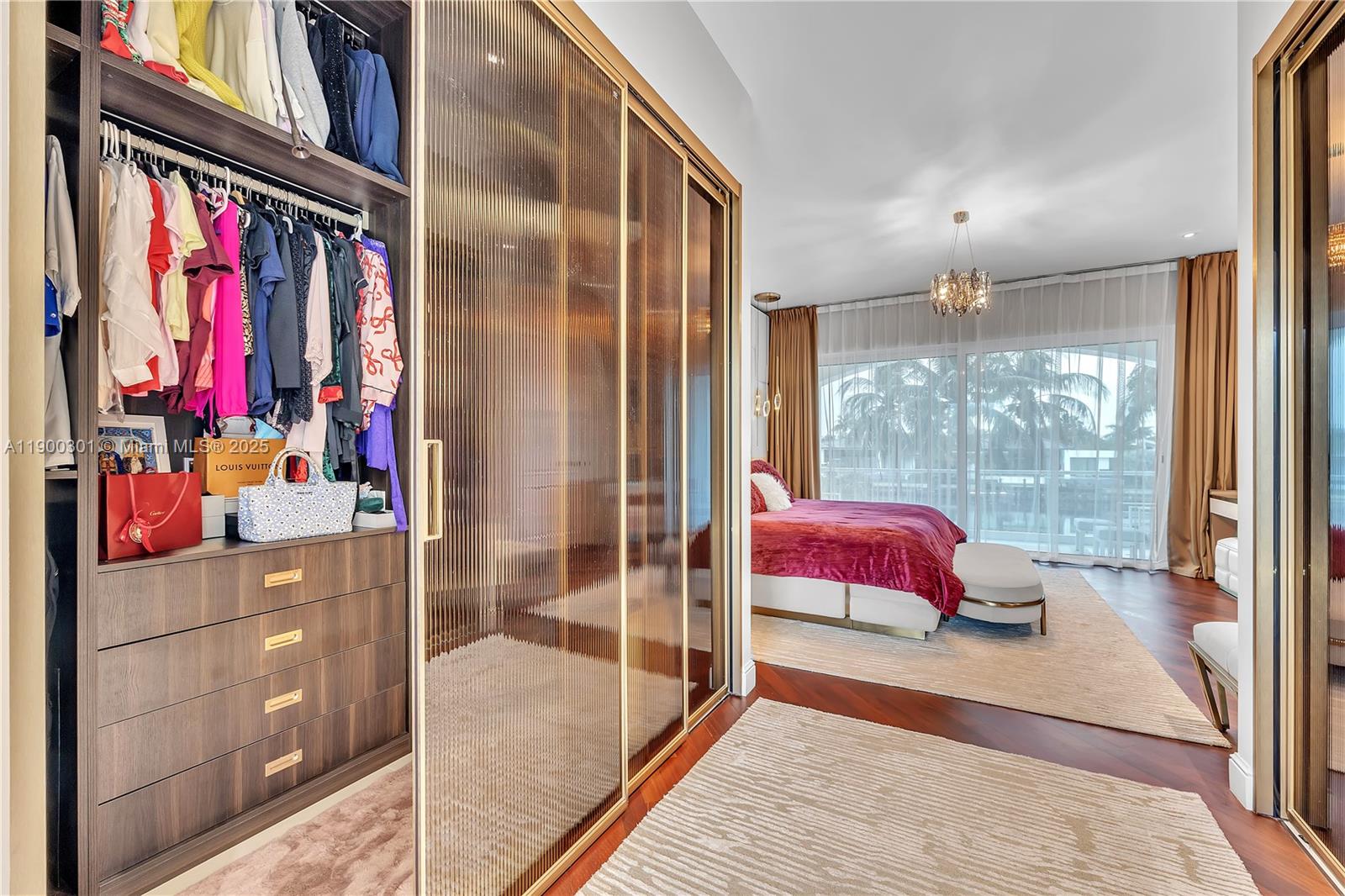 1594 Shoreline Way Hollywood, FL 33019