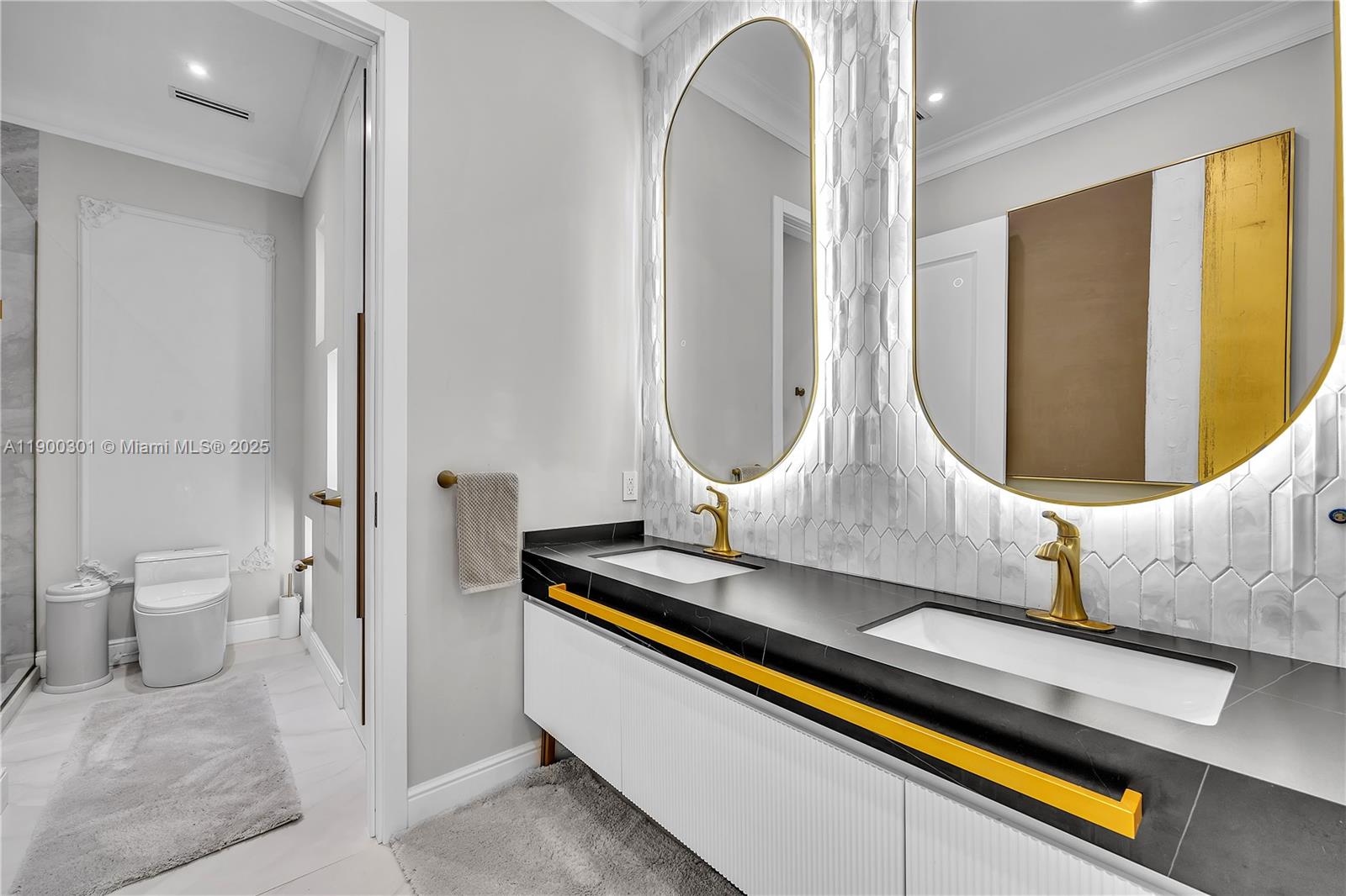 1594 Shoreline Way Hollywood, FL 33019