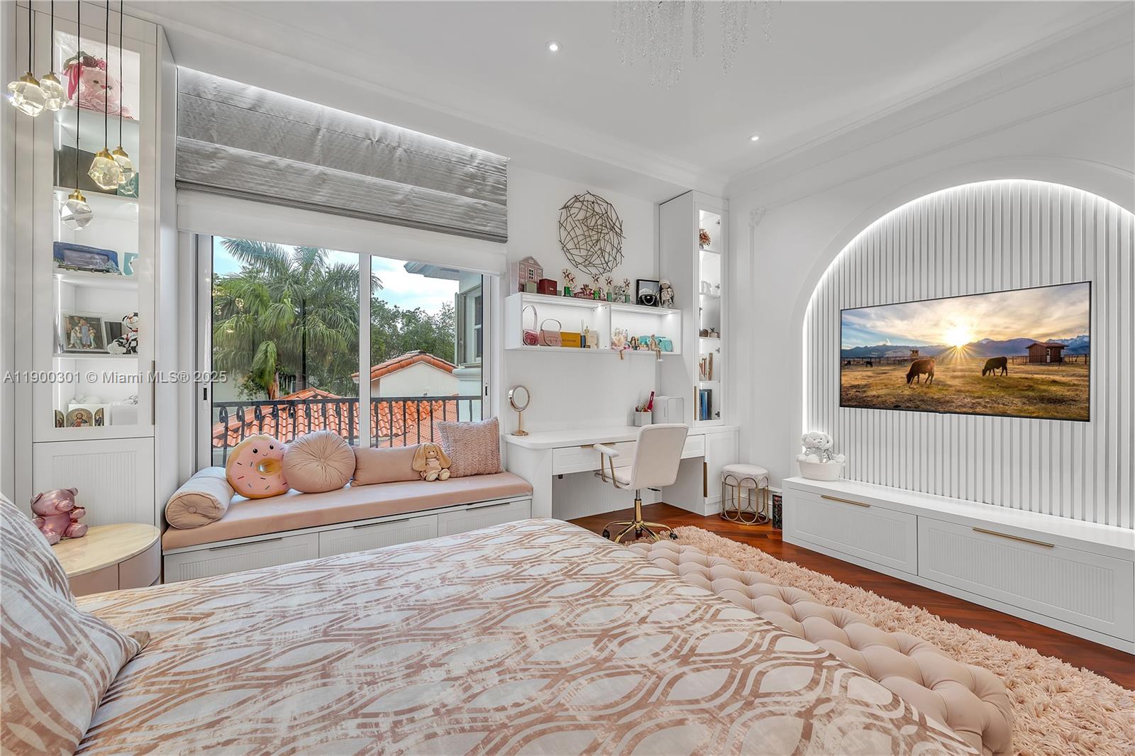 1594 Shoreline Way Hollywood, FL 33019