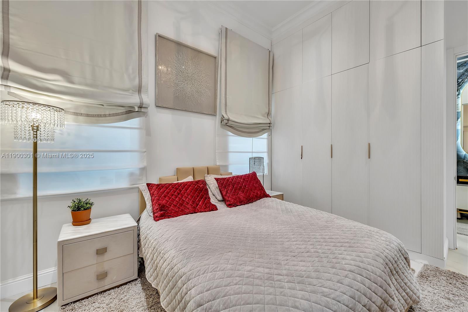 1594 Shoreline Way Hollywood, FL 33019