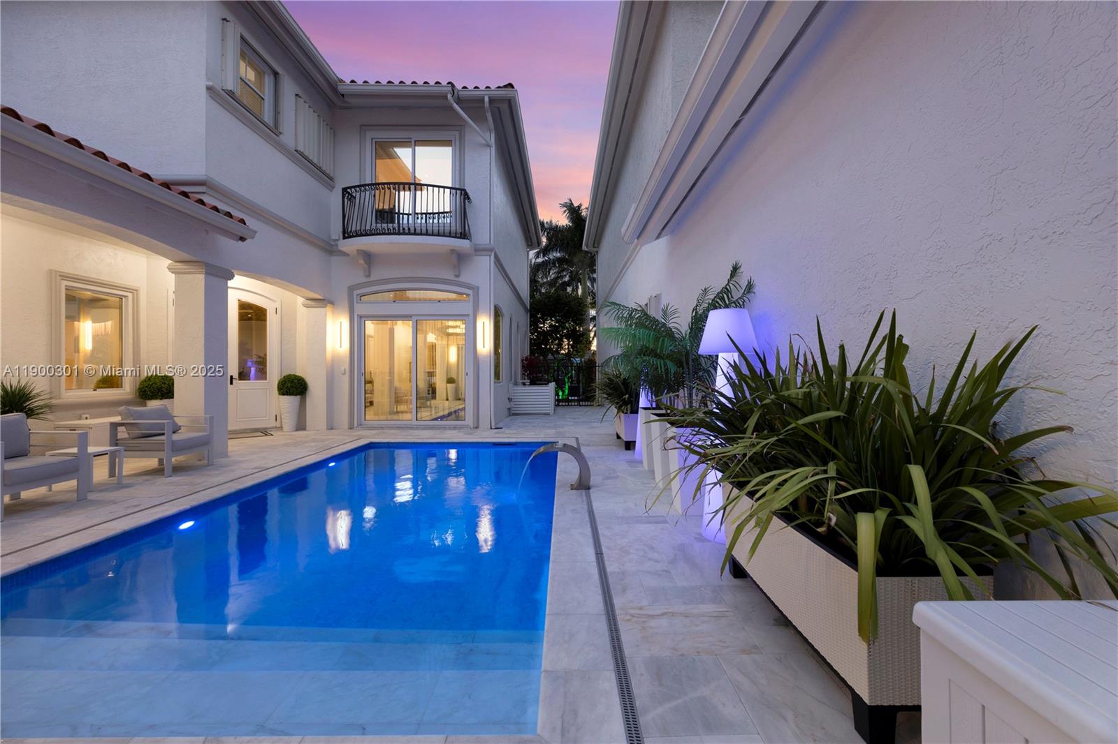 1594 Shoreline Way Hollywood, FL 33019