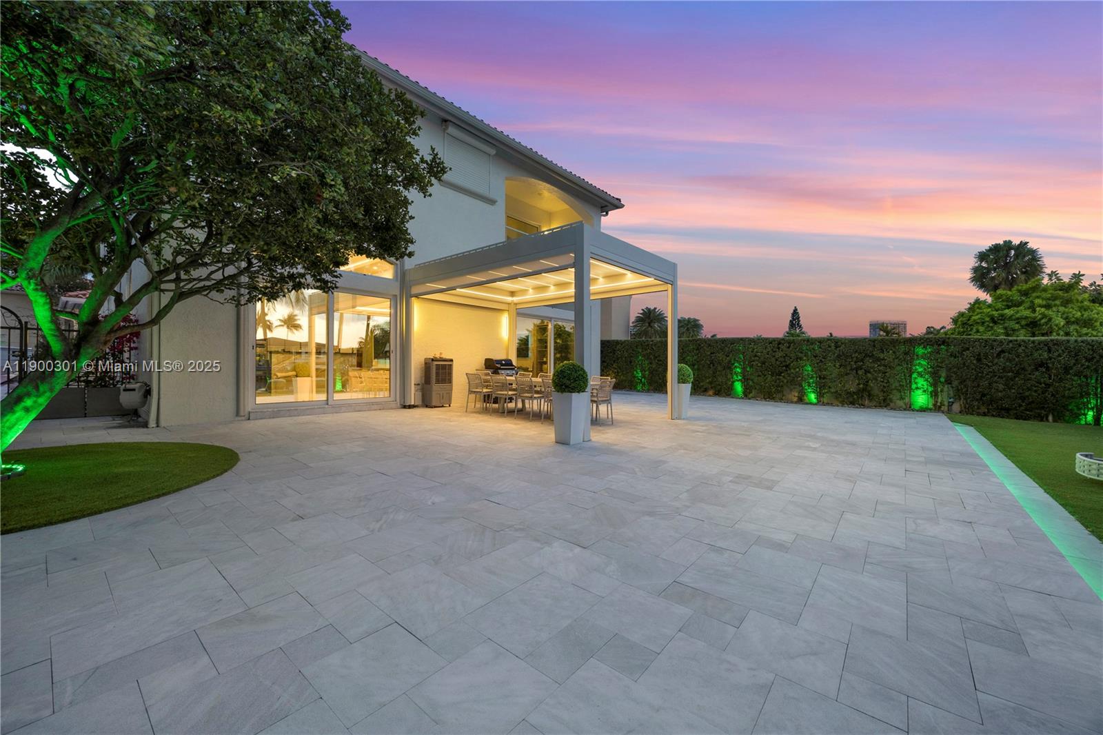 1594 Shoreline Way Hollywood, FL 33019