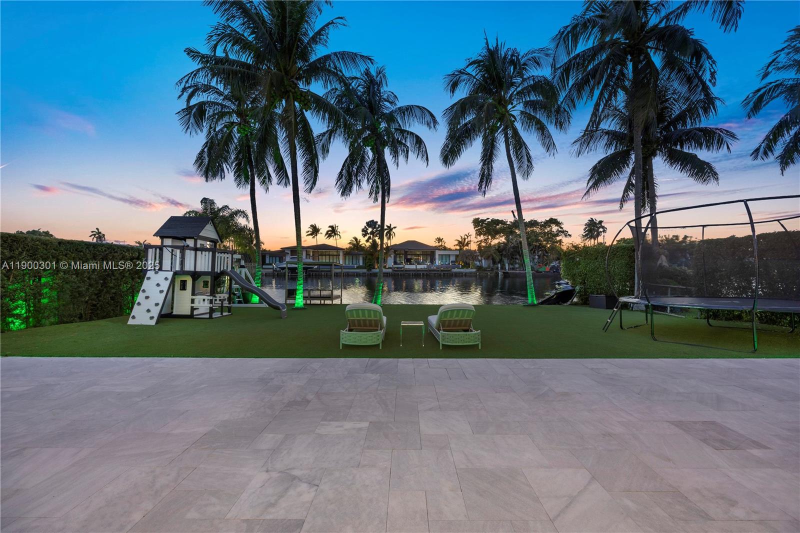 1594 Shoreline Way Hollywood, FL 33019