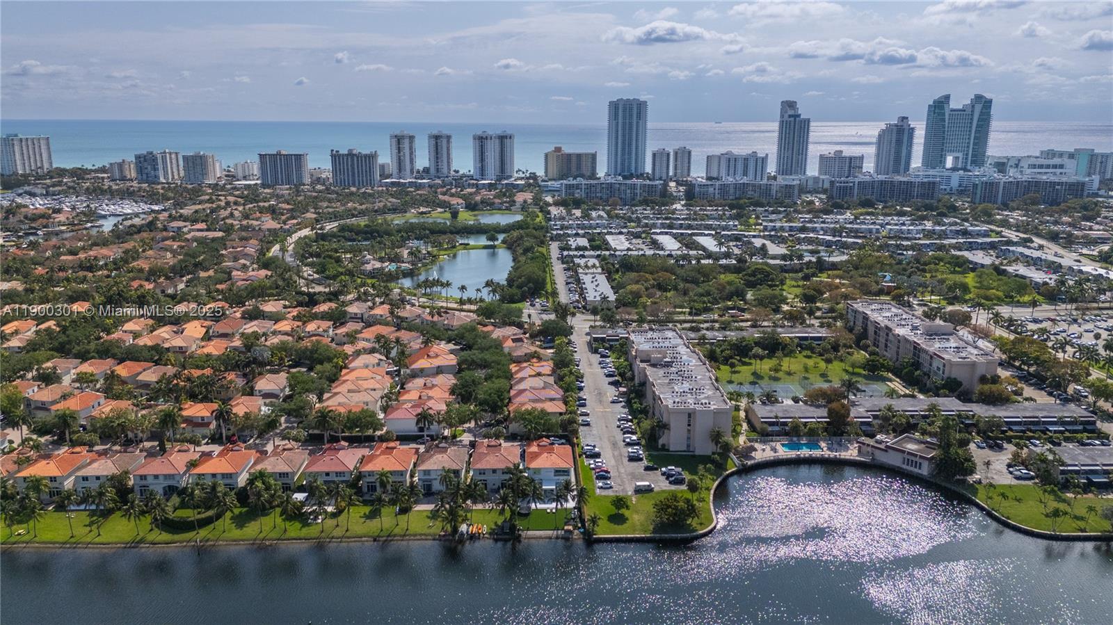 1594 Shoreline Way Hollywood, FL 33019