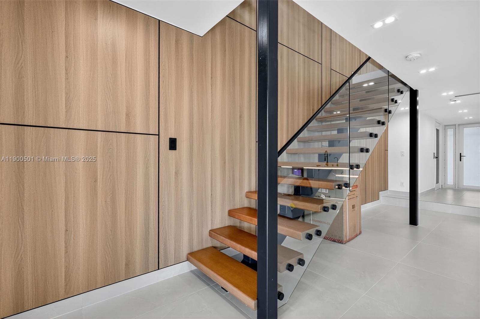 3830 NE 171st St North Miami Beach, FL 33160