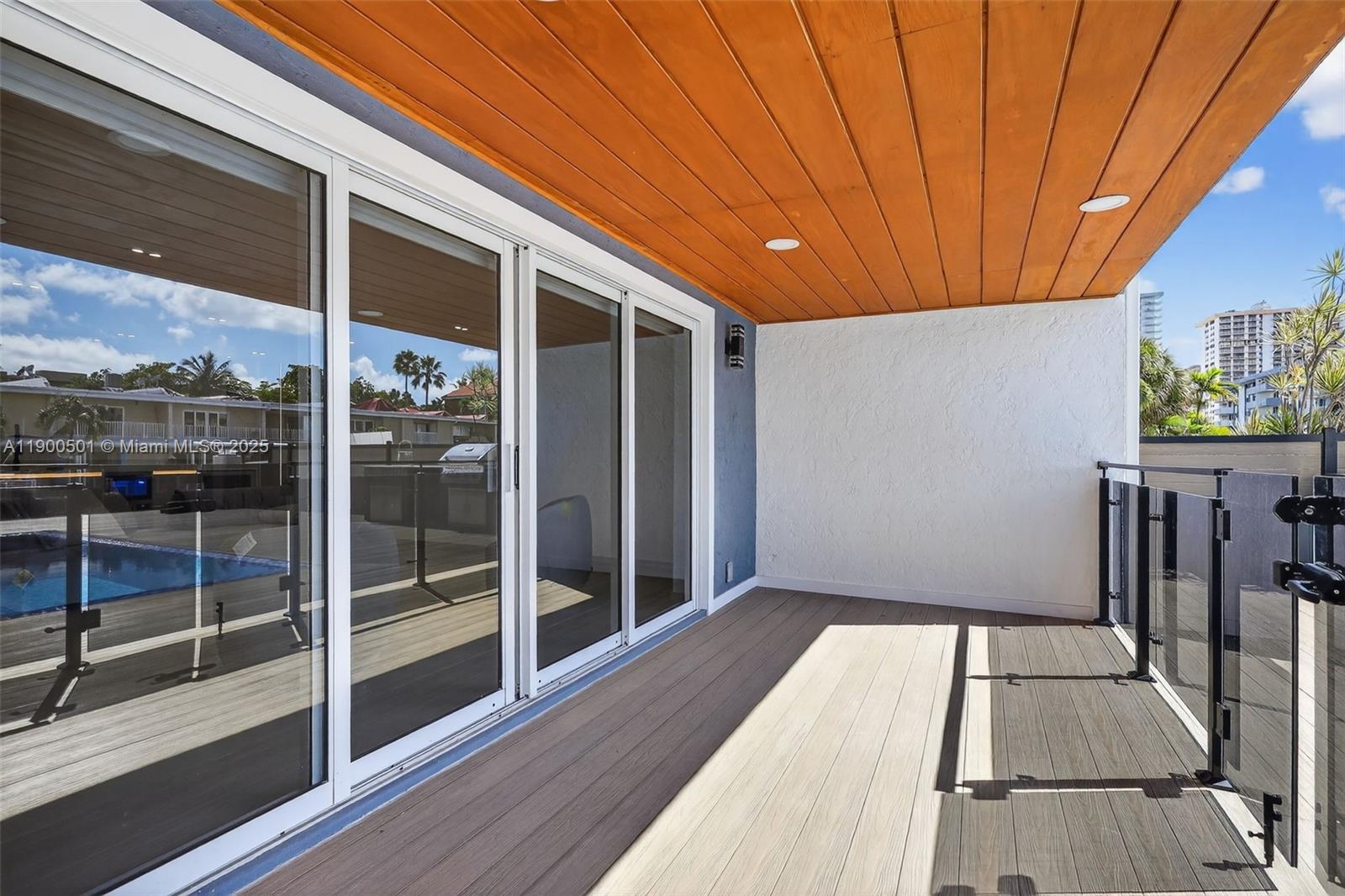 3830 NE 171st St North Miami Beach, FL 33160