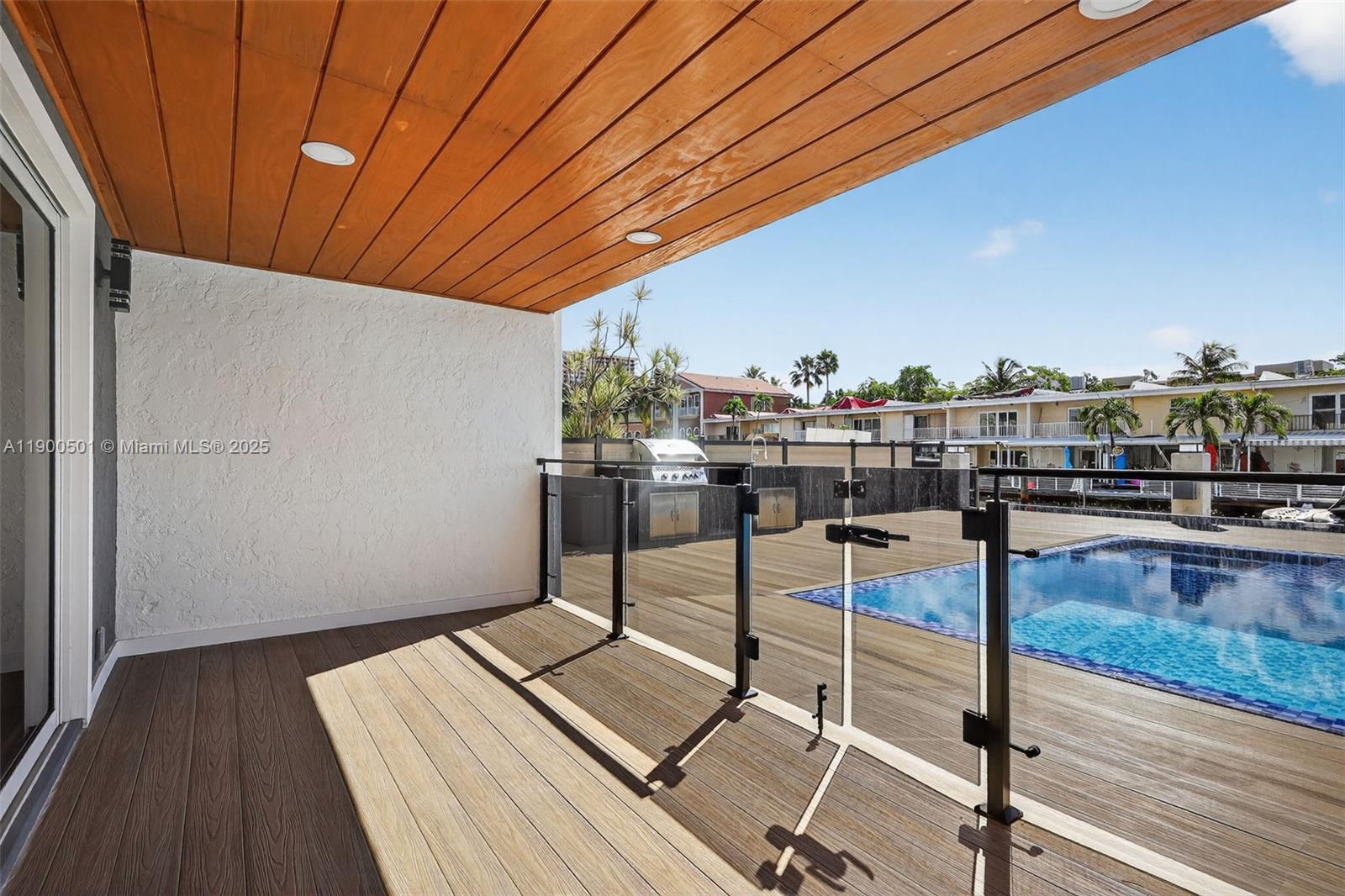 3830 NE 171st St North Miami Beach, FL 33160