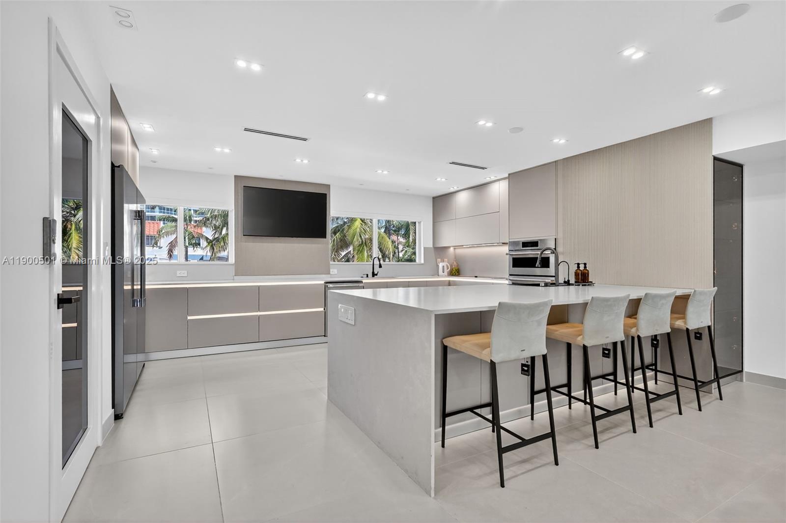 3830 NE 171st St North Miami Beach, FL 33160