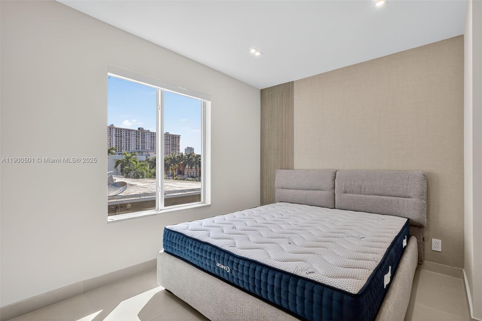 3830 NE 171st St North Miami Beach, FL 33160