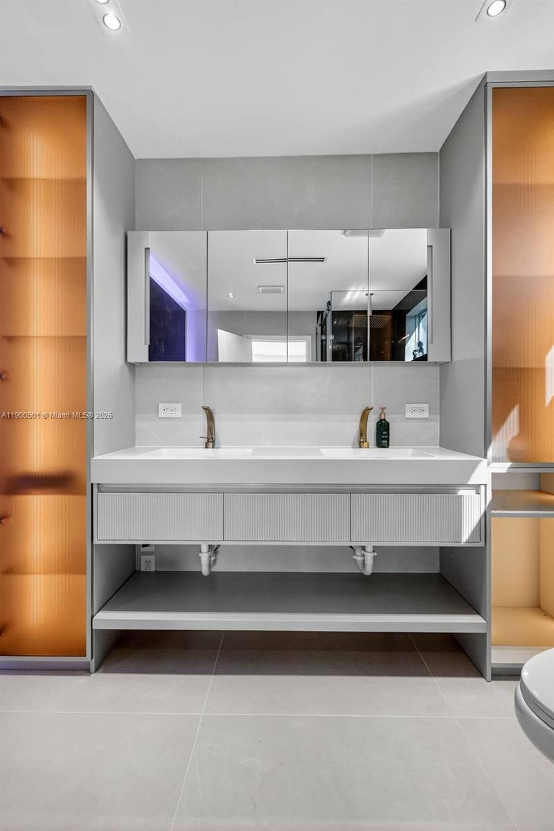 3830 NE 171st St North Miami Beach, FL 33160