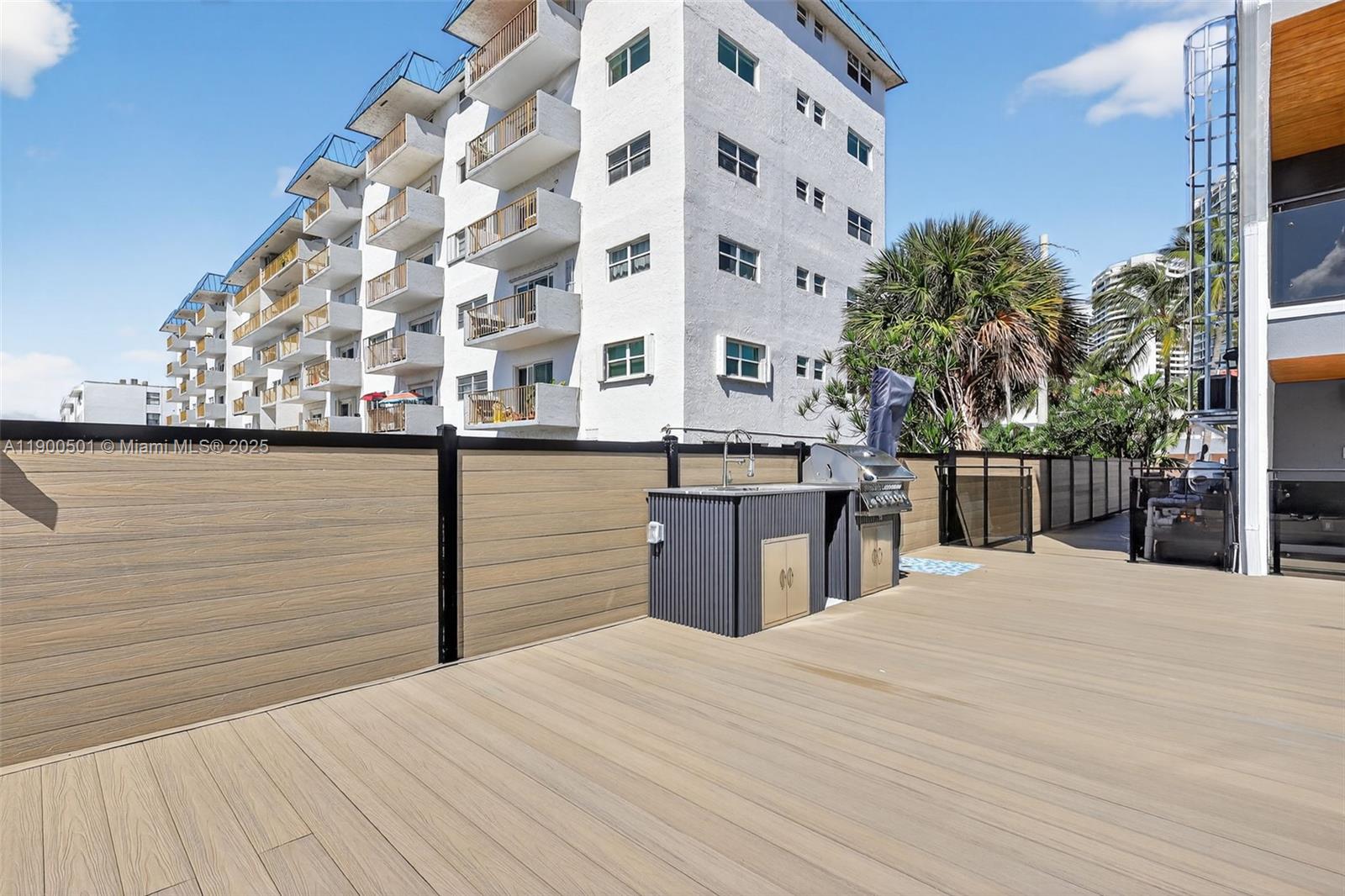 3830 NE 171st St North Miami Beach, FL 33160