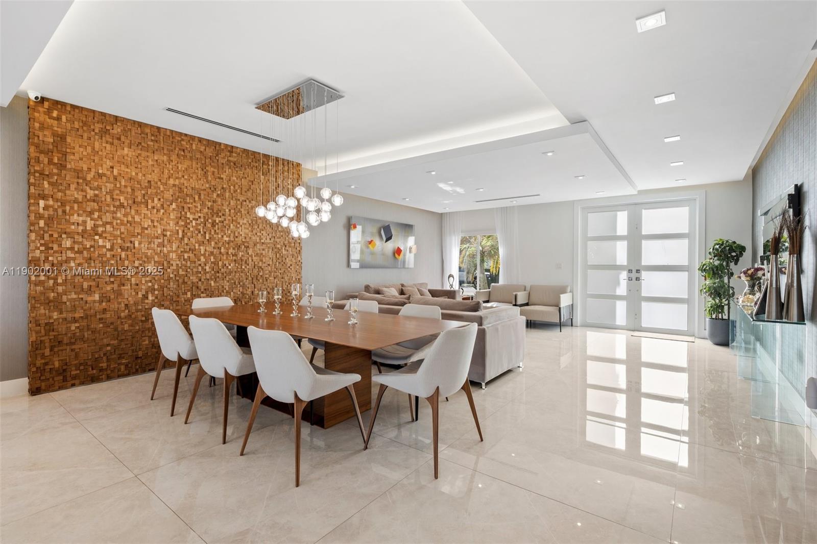 11325 NW 66th St Doral, FL 33178