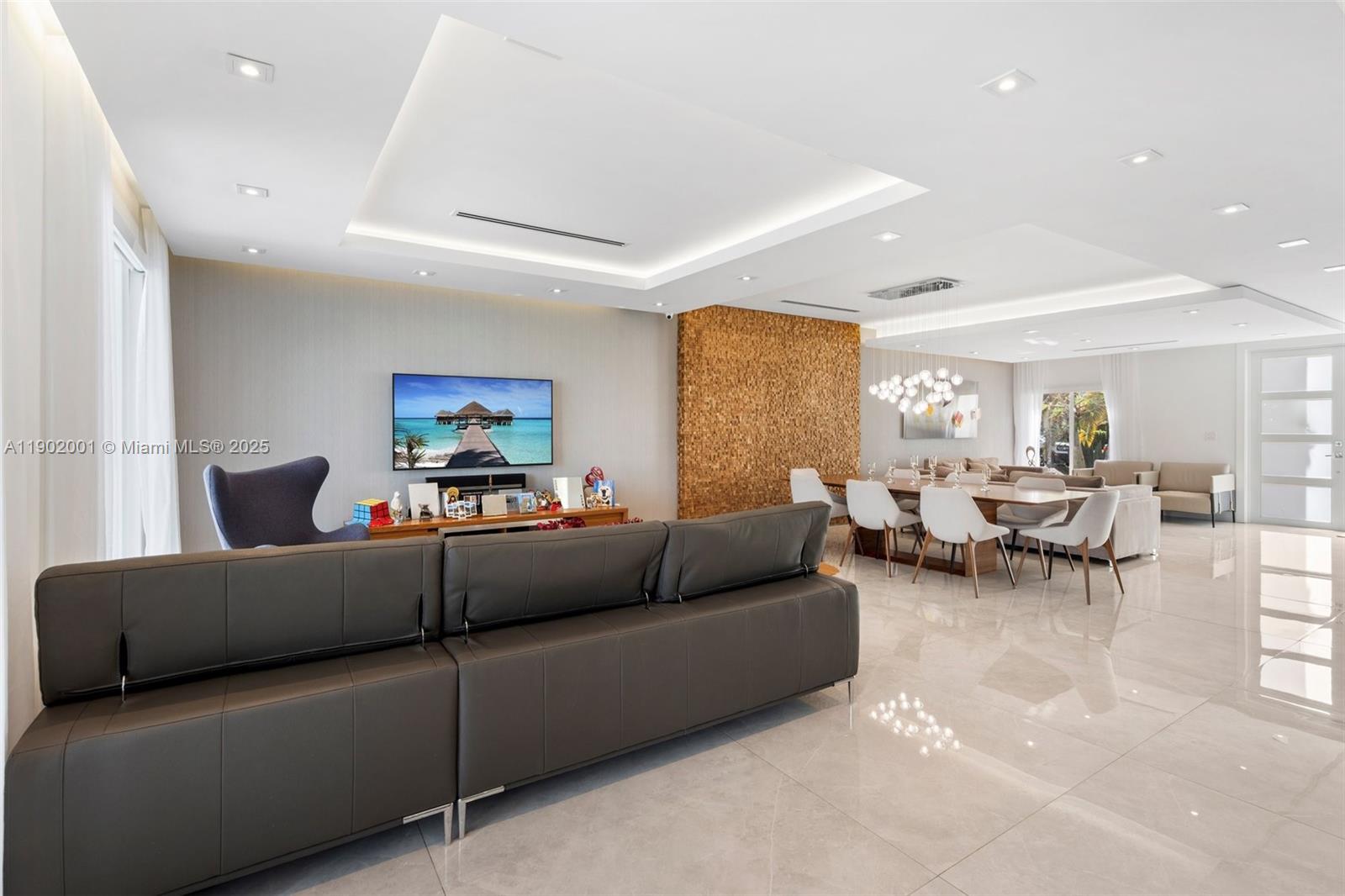 11325 NW 66th St Doral, FL 33178