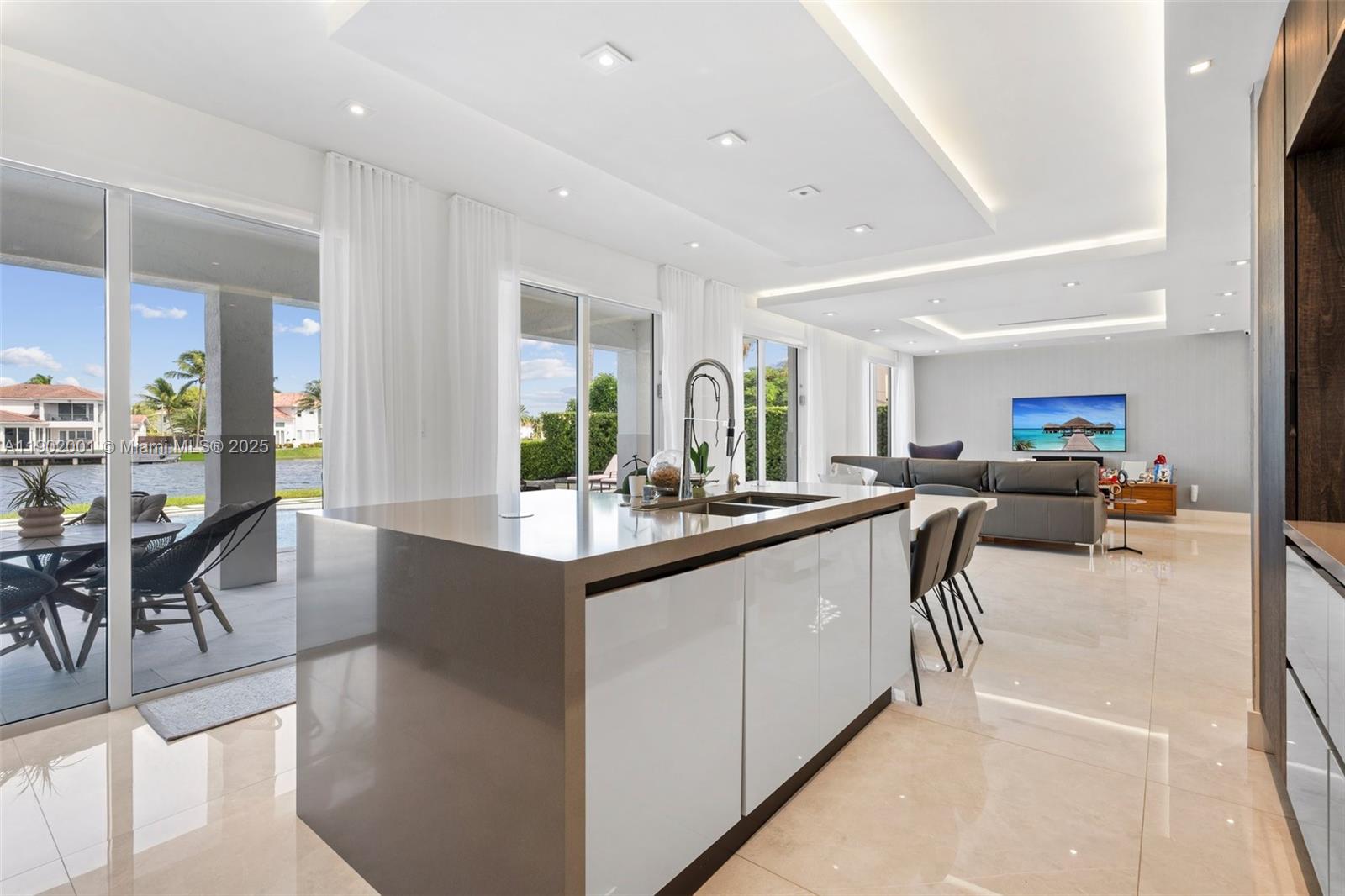 11325 NW 66th St Doral, FL 33178