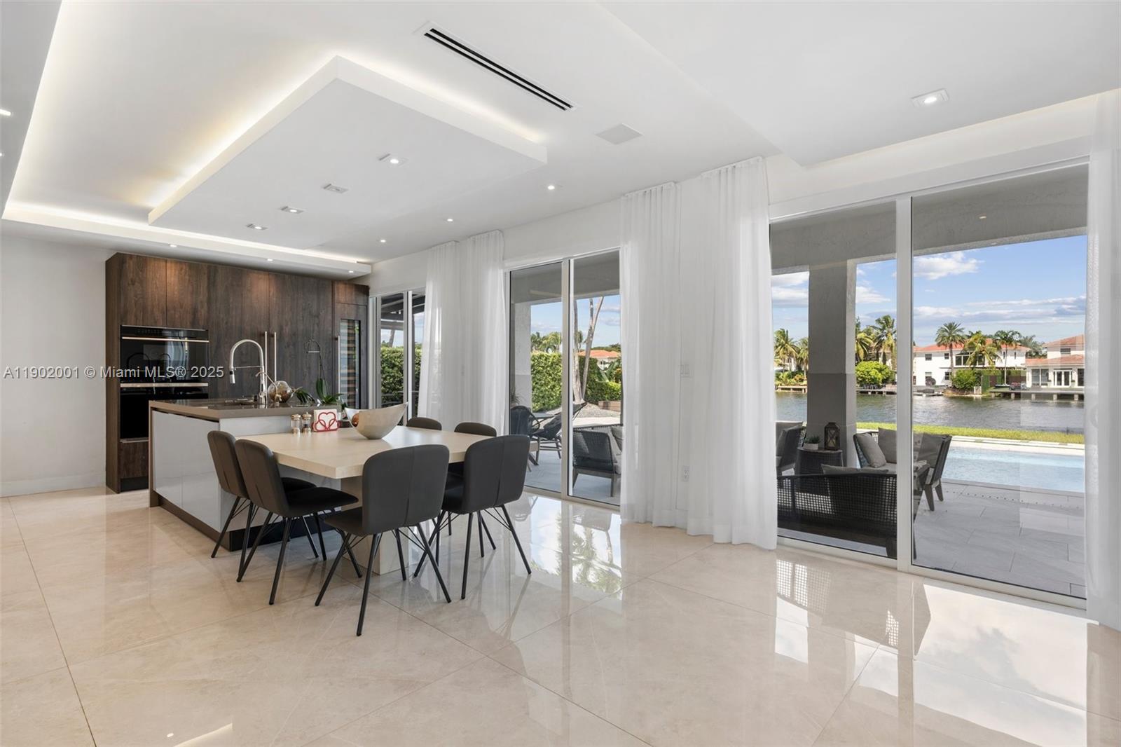 11325 NW 66th St Doral, FL 33178