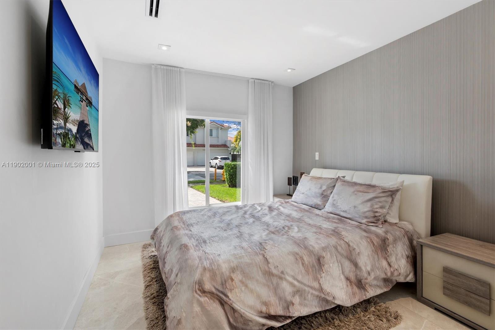 11325 NW 66th St Doral, FL 33178