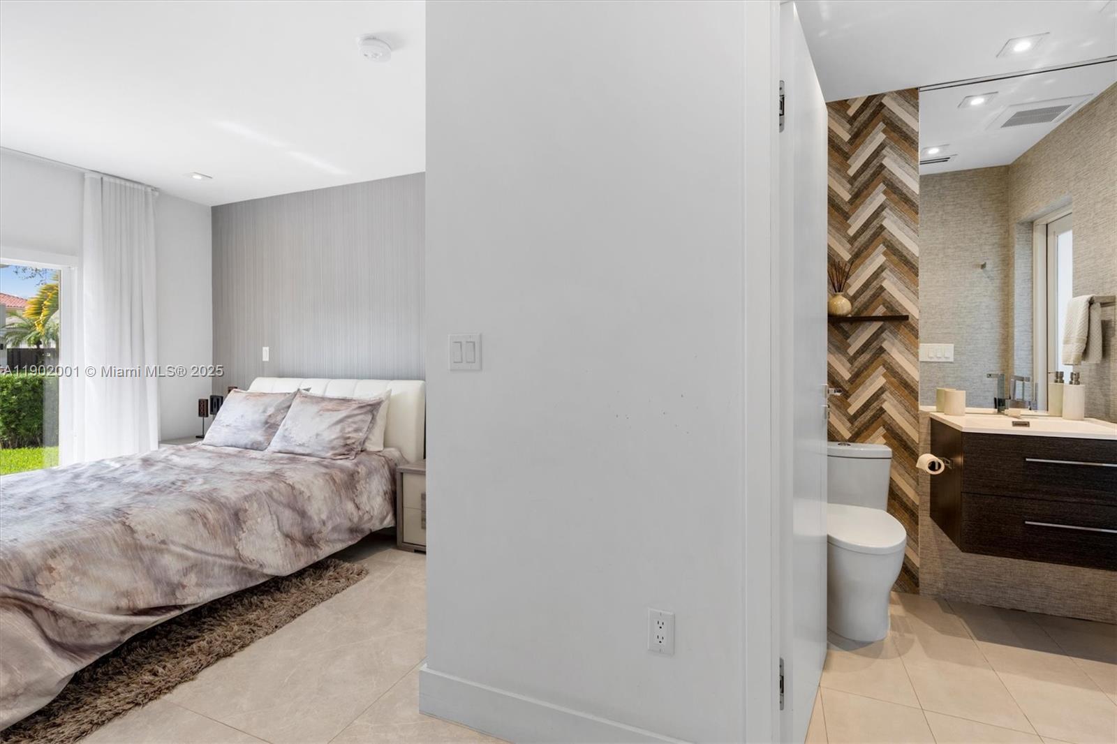 11325 NW 66th St Doral, FL 33178