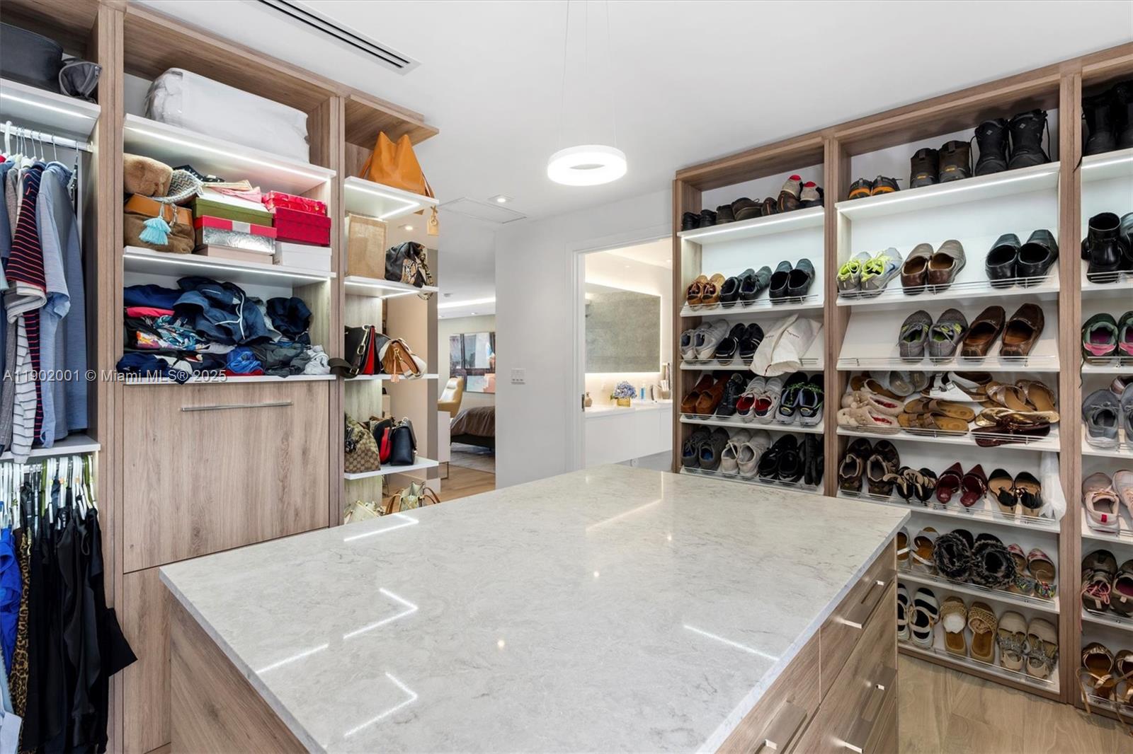 11325 NW 66th St Doral, FL 33178