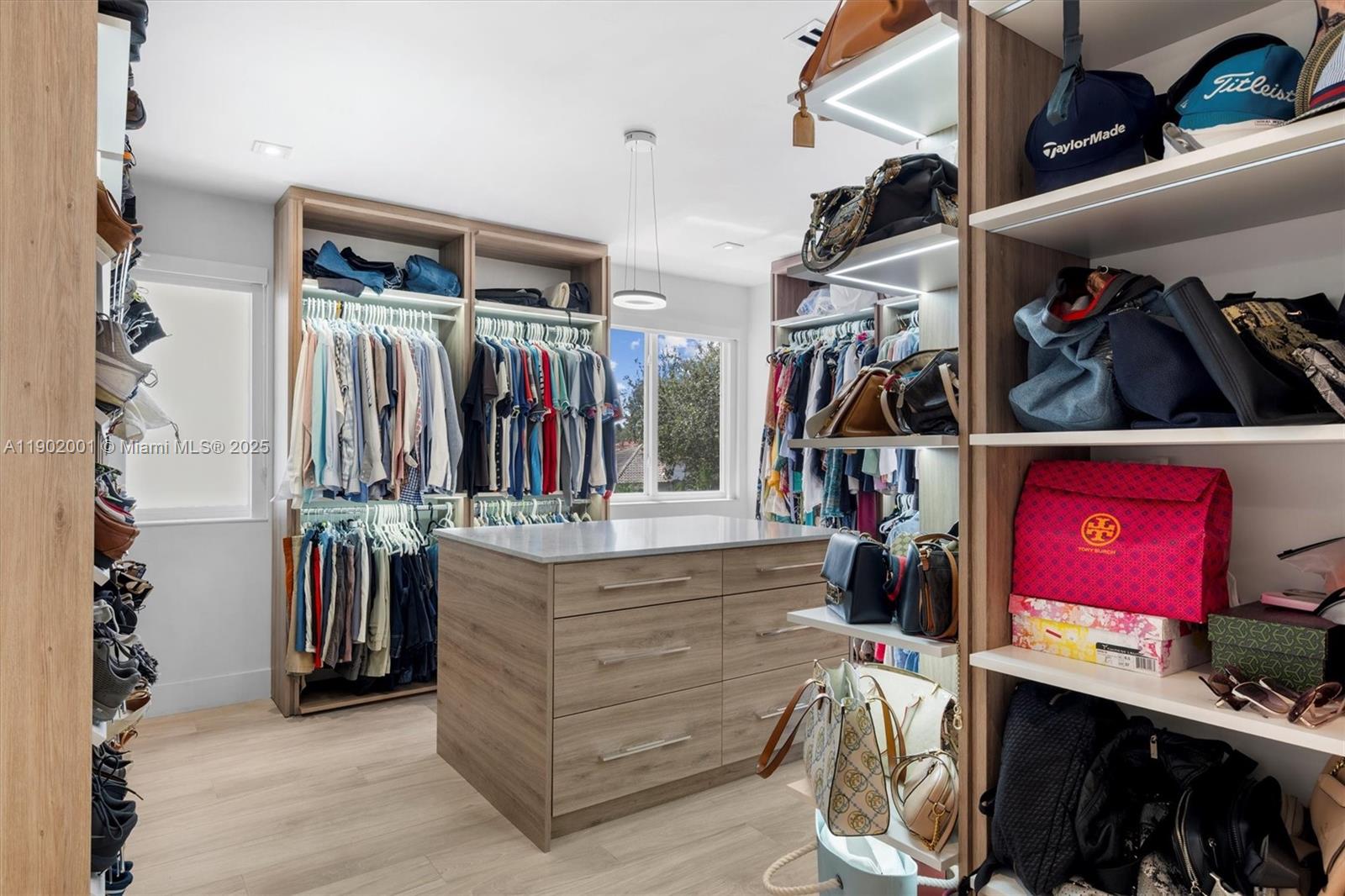 11325 NW 66th St Doral, FL 33178