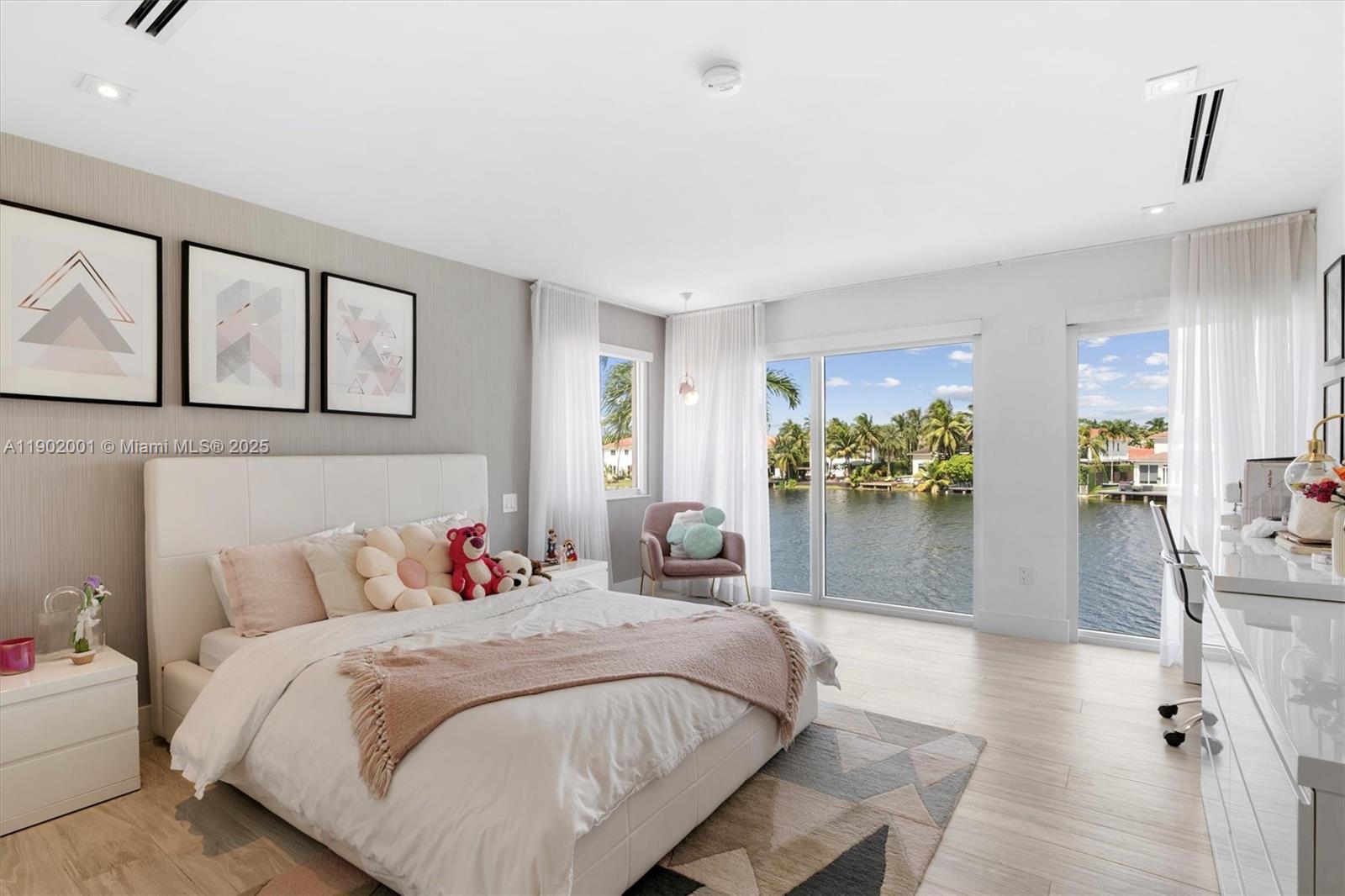 11325 NW 66th St Doral, FL 33178