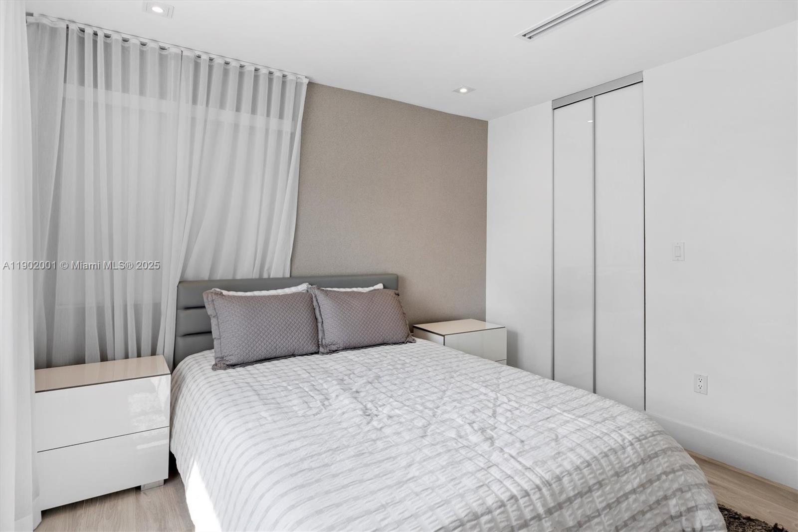 11325 NW 66th St Doral, FL 33178