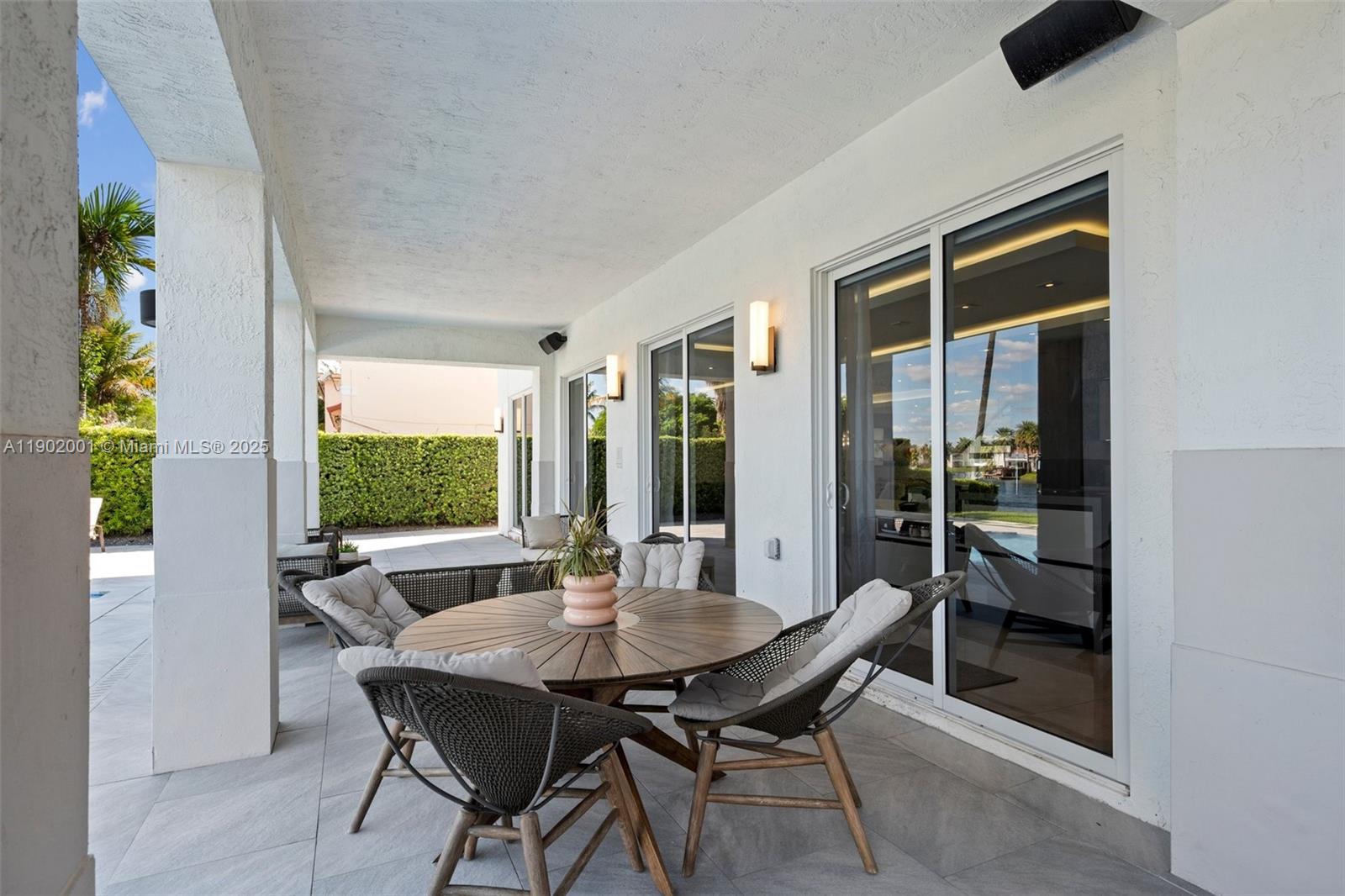 11325 NW 66th St Doral, FL 33178