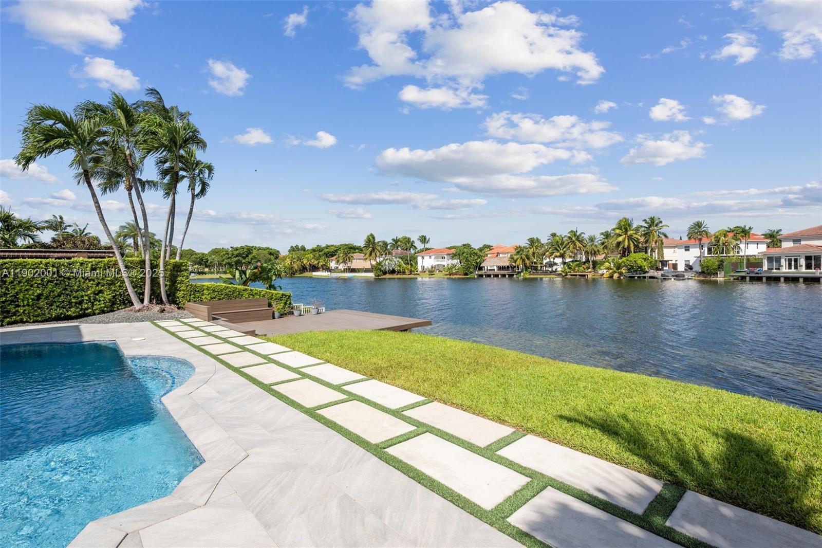 11325 NW 66th St Doral, FL 33178