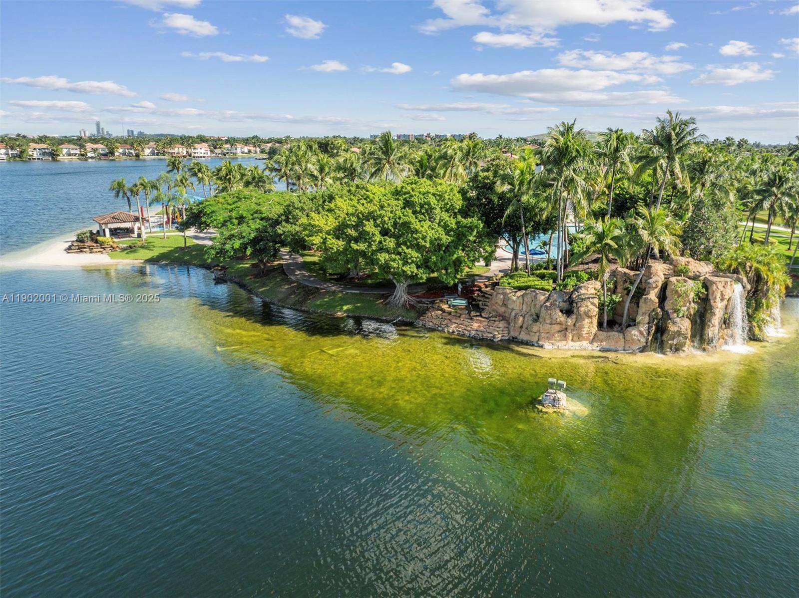 11325 NW 66th St Doral, FL 33178