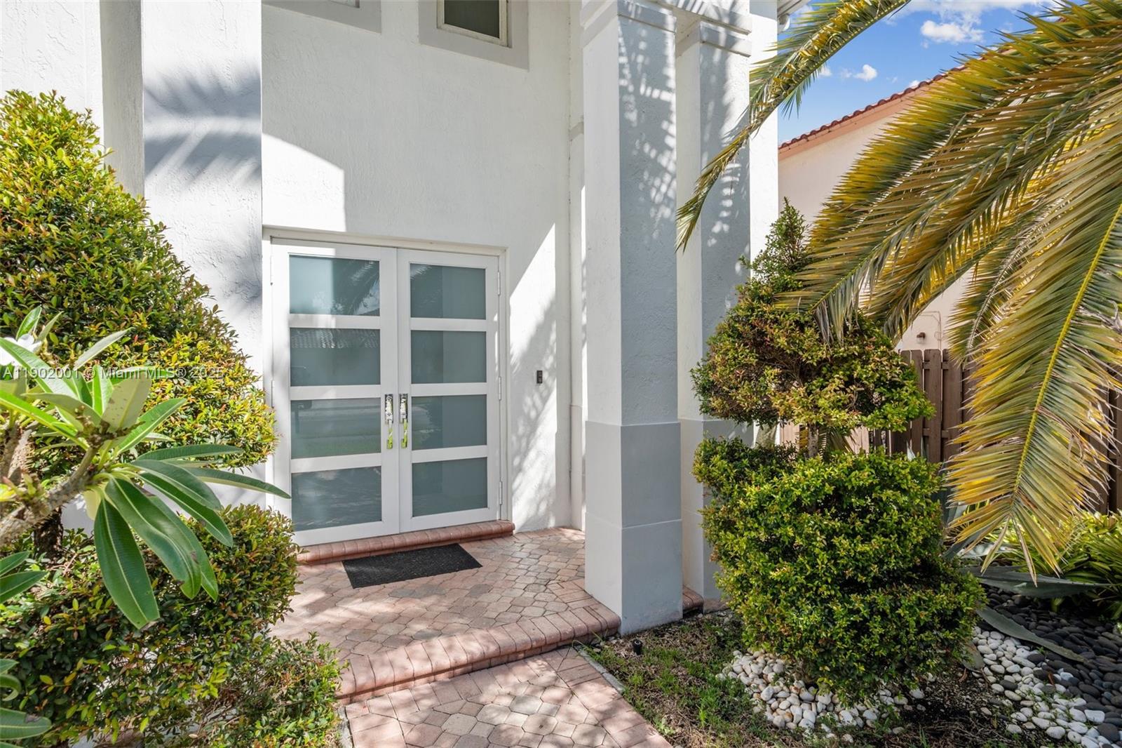 11325 NW 66th St Doral, FL 33178