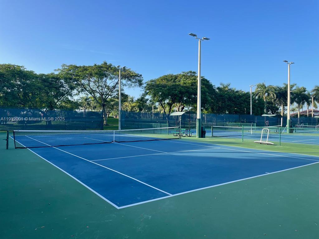 11325 NW 66th St Doral, FL 33178