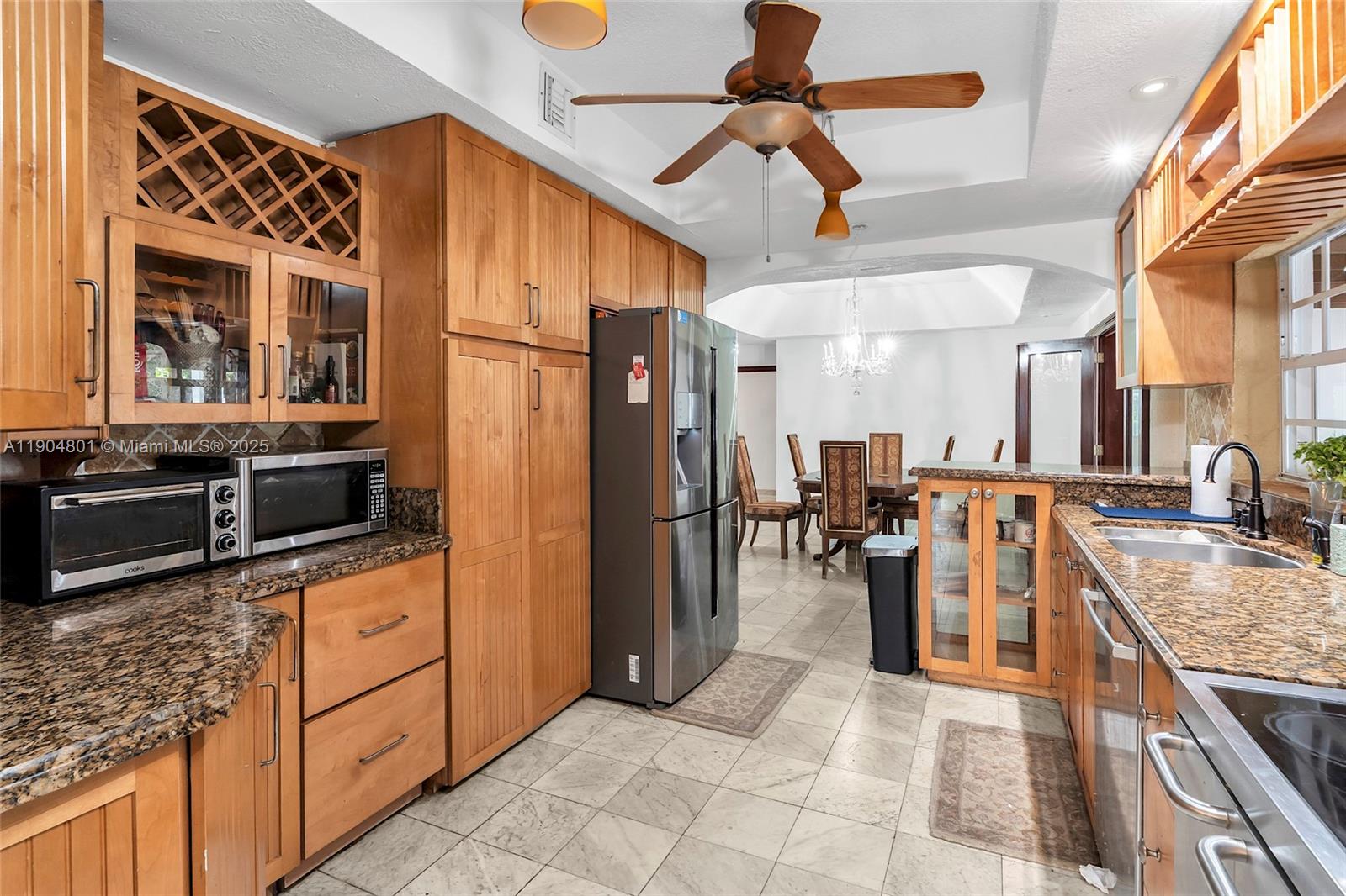 5961 SW 56th Ter South Miami, FL 33143