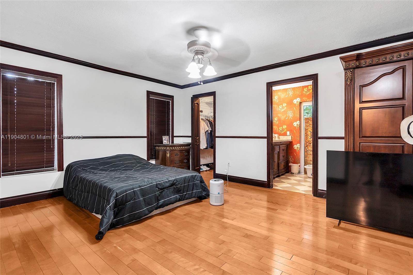 5961 SW 56th Ter South Miami, FL 33143