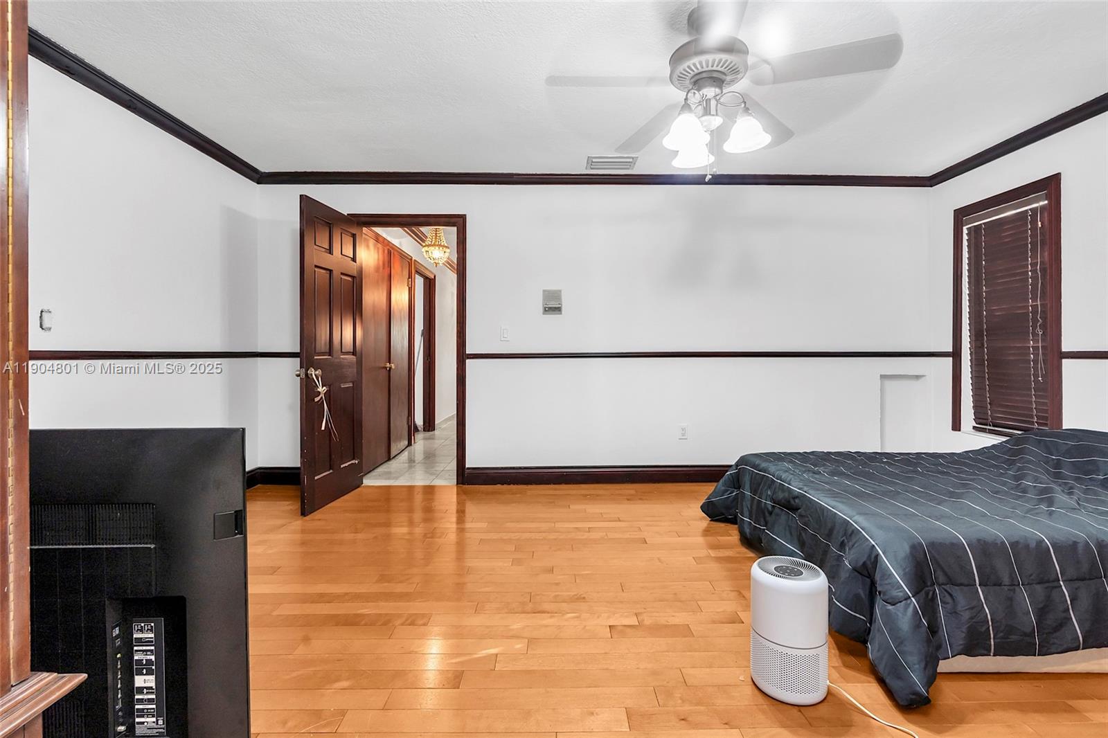 5961 SW 56th Ter South Miami, FL 33143