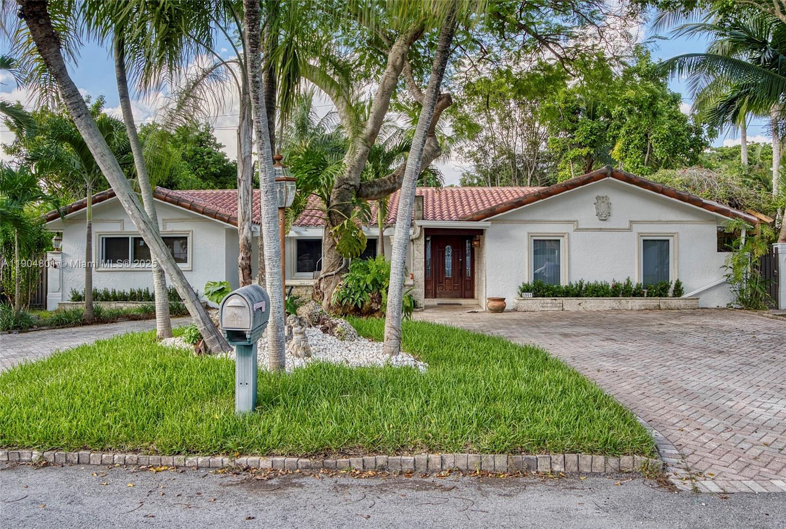 5961 SW 56th Ter South Miami, FL 33143