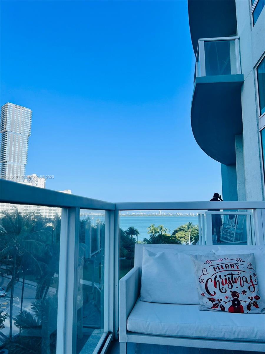 image Quantum On The Bay Condo11