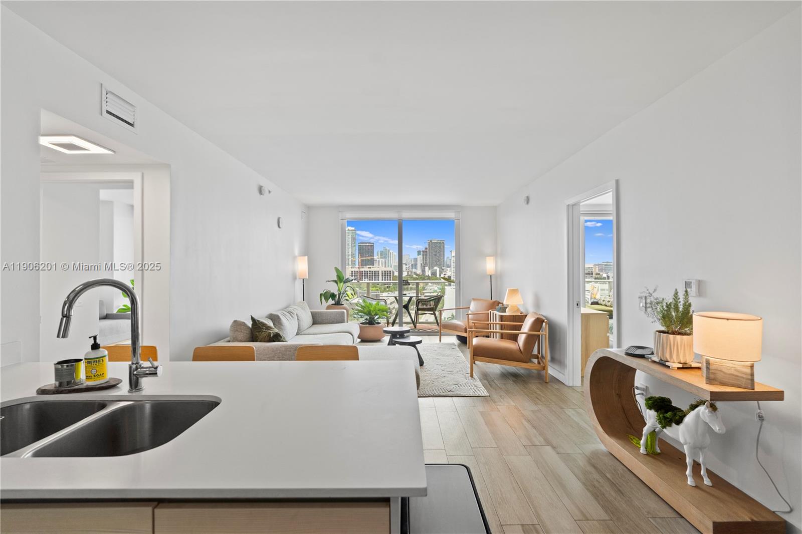 4250 Biscayne Blvd #1218