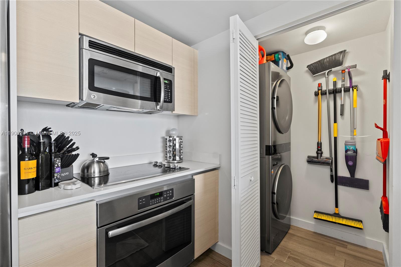 4250 Biscayne Blvd #1218 Miami, FL 33137