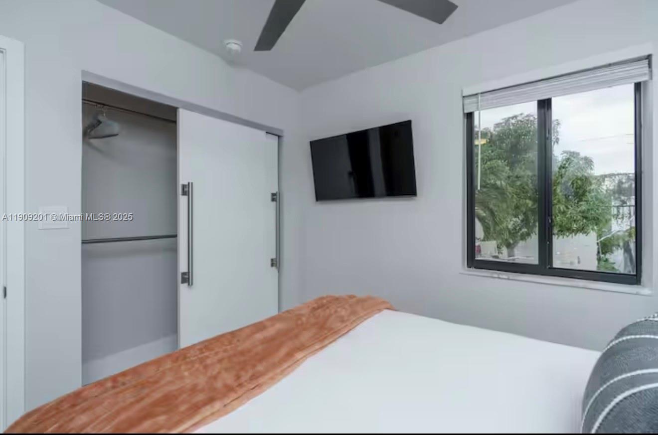 1721 SW 11th Ter Miami, FL 33135