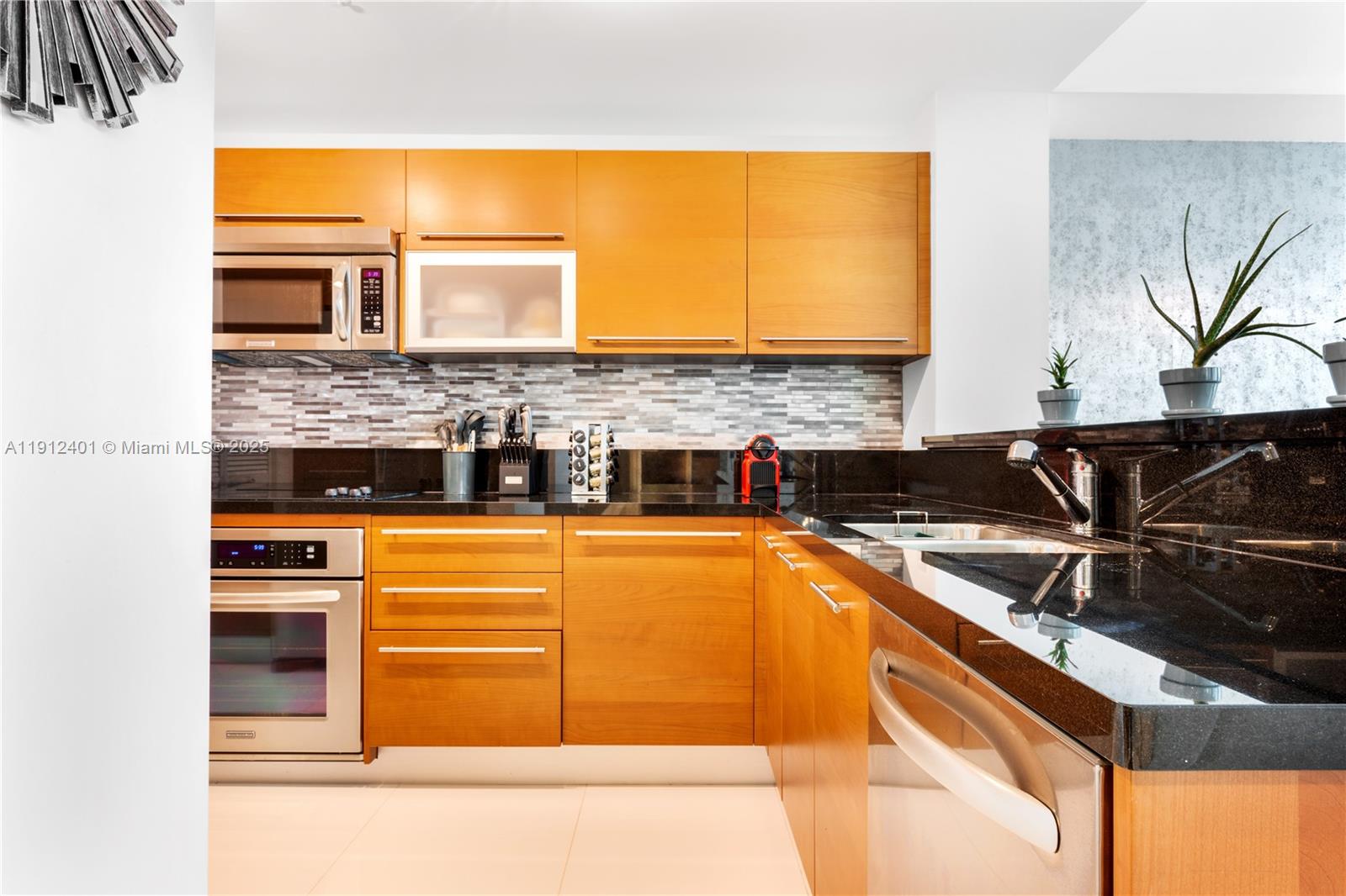 image Vizcayne North Condo11