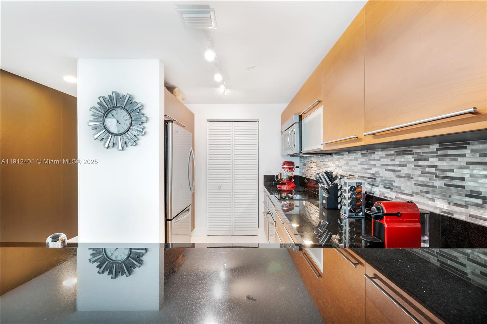 image Vizcayne North Condo14