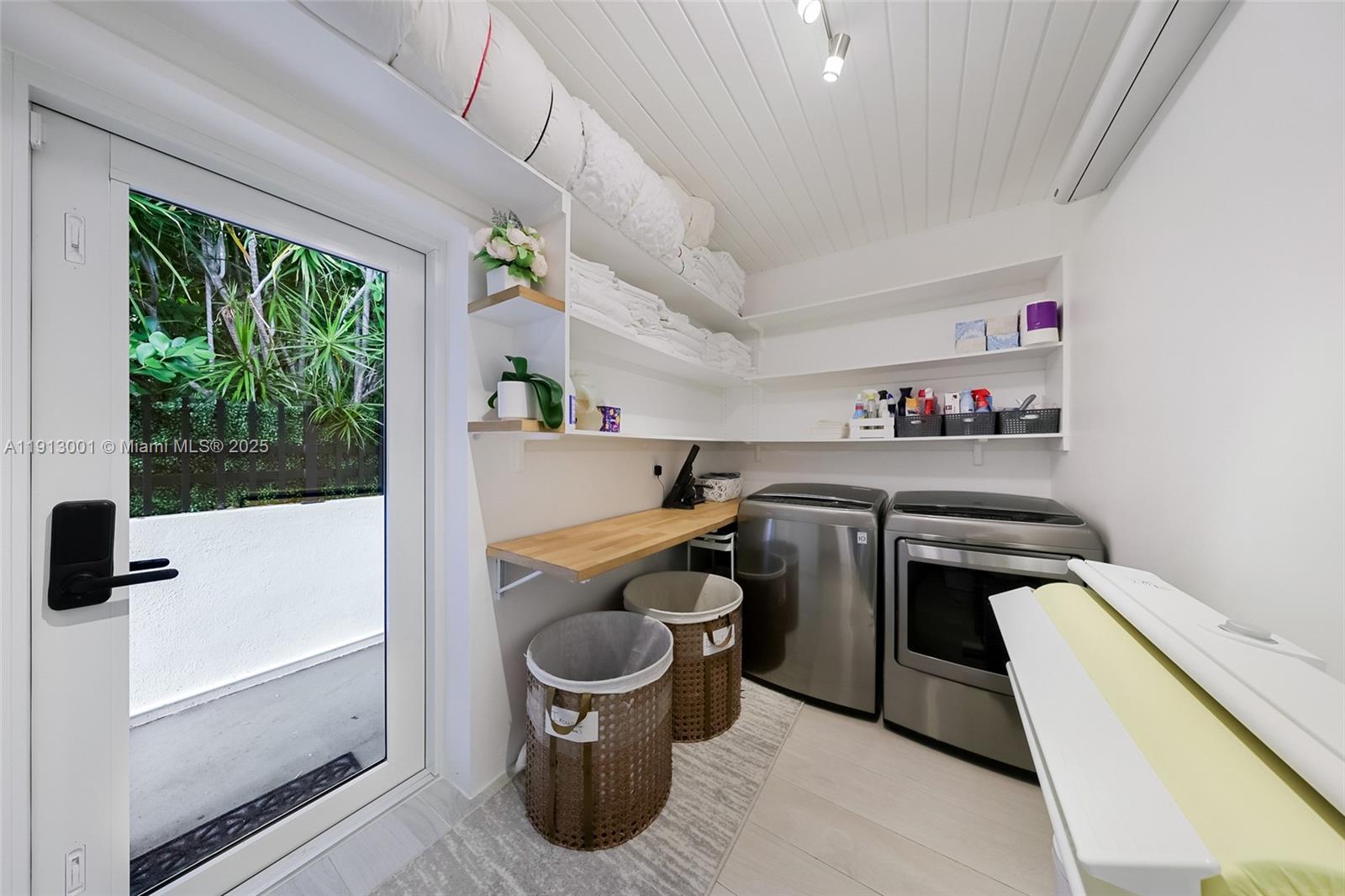 6100 La Gorce Dr Miami Beach, FL 33140