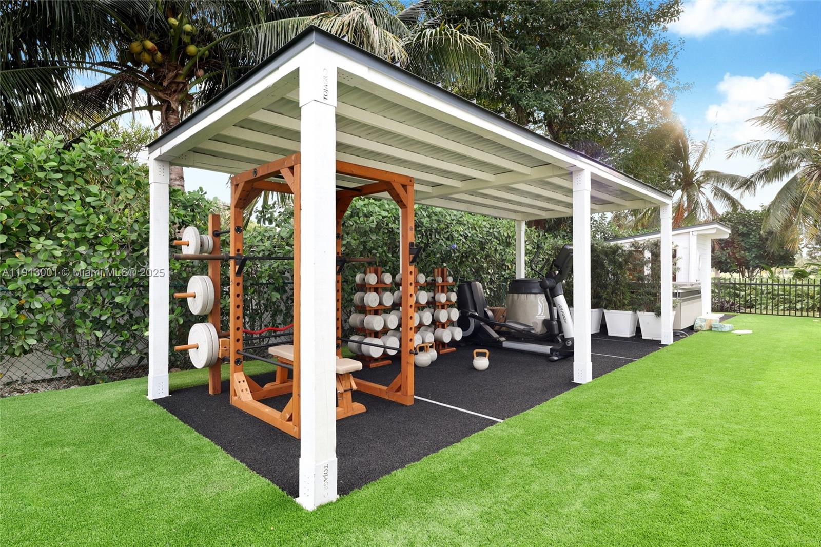 6100 La Gorce Dr Miami Beach, FL 33140