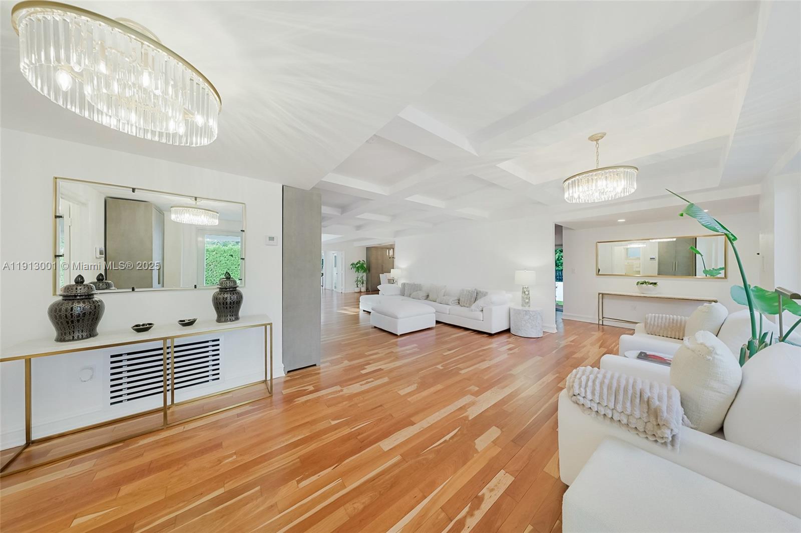 6100 La Gorce Dr Miami Beach, FL 33140