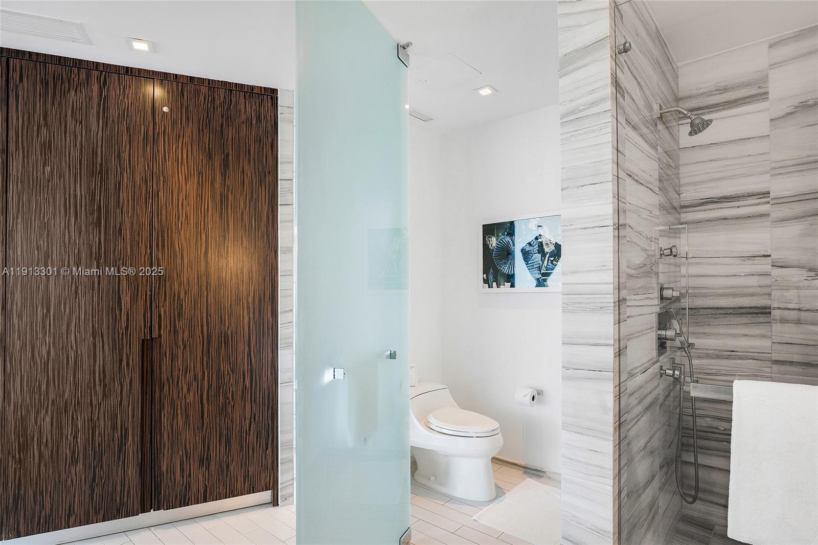 image W South Beach Residences12