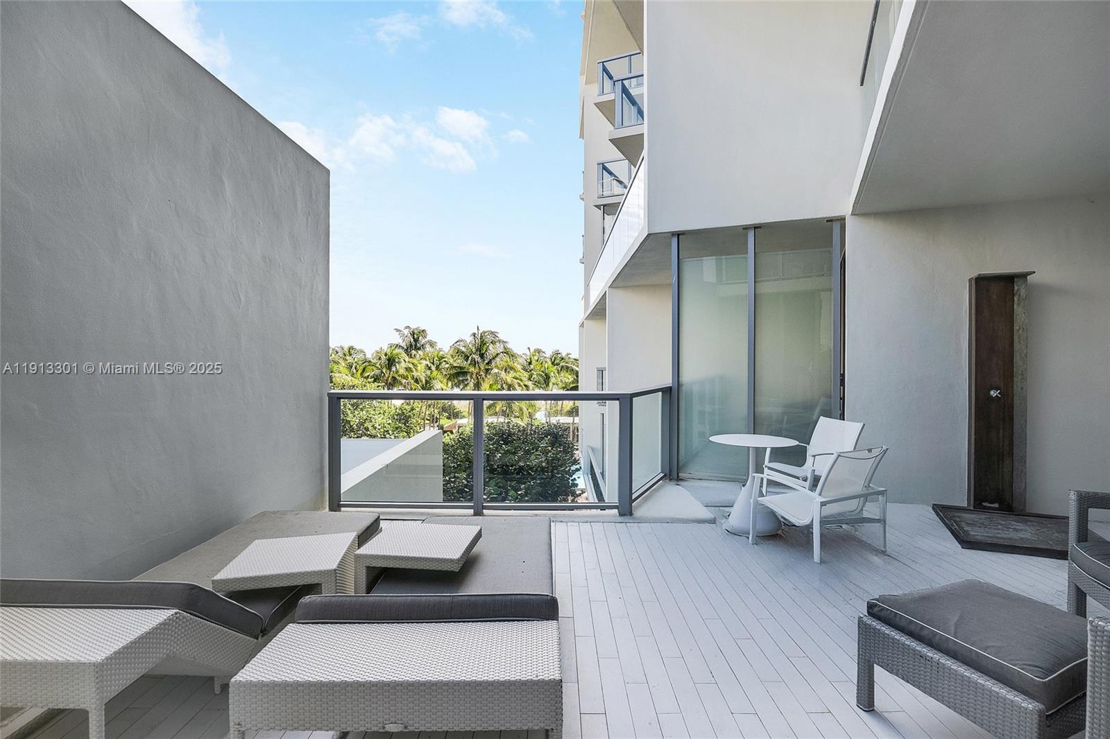 image W South Beach Residences16