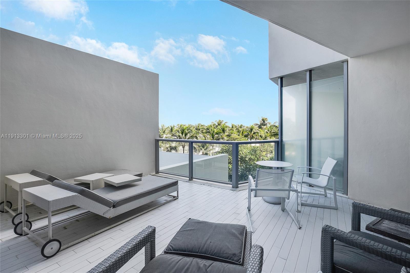 image W South Beach Residences17
