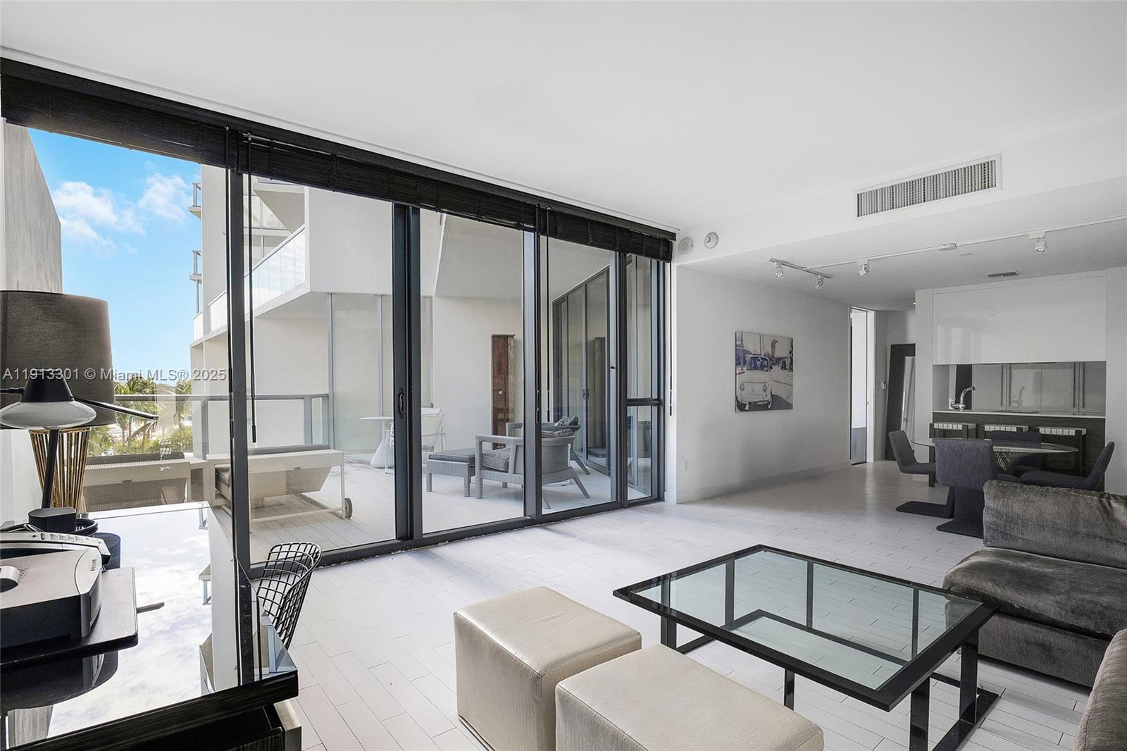 image W South Beach Residences3